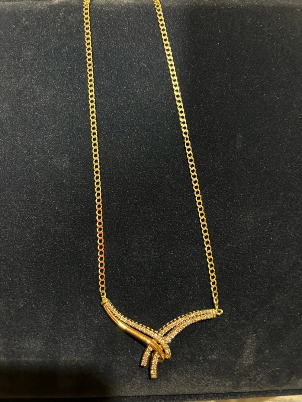 14k Gold Pendant Necklace in Gold & Silver - Make me an Offer!